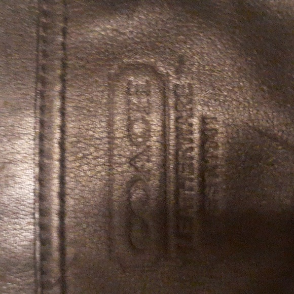 black coach shoulder bag - Picture 5 of 9